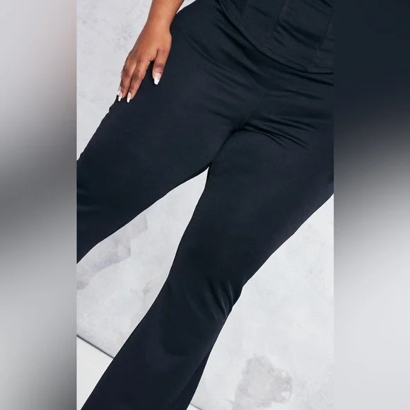 Pretty Little Thing: Plus Black Flare Leg High Waisted Trouser - Picture 3 of 14